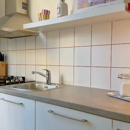 Bright Cozy In Quiet Center Riga