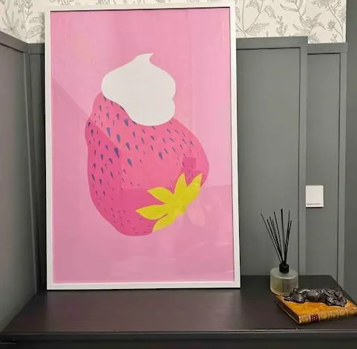 Bright Cozy In Quiet Center *