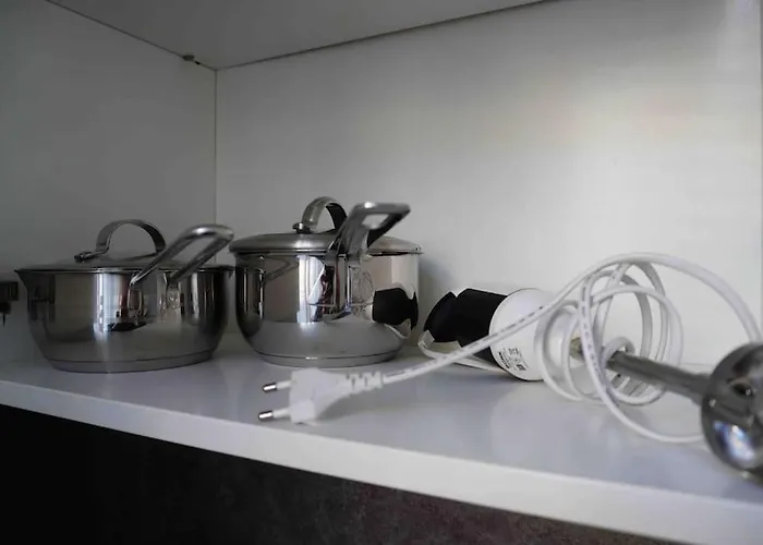 Bright Cozy In Quiet Center