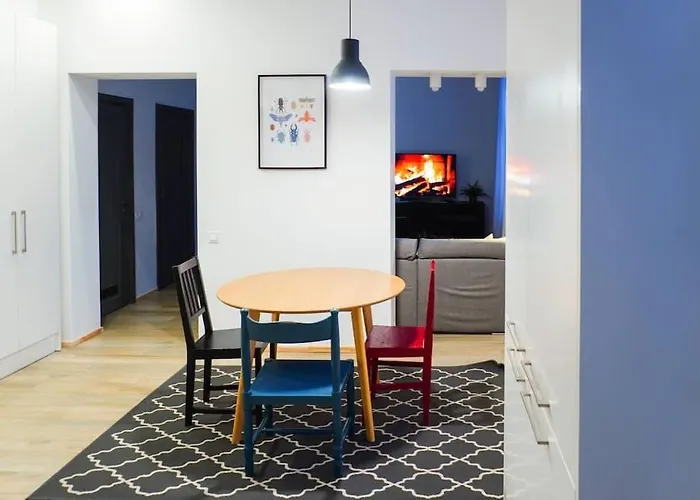 Bright Cozy In Quiet Center Dzīvoklis Riga