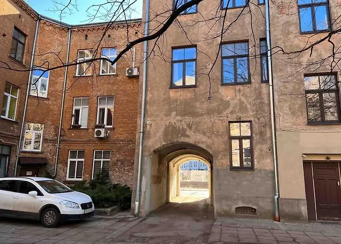 Dzīvoklis Bright Cozy In Quiet Center Riga